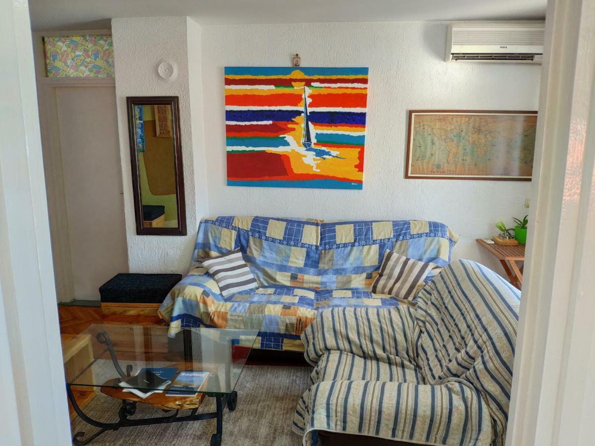 Apartman La Siesta Bar Dış mekan fotoğraf